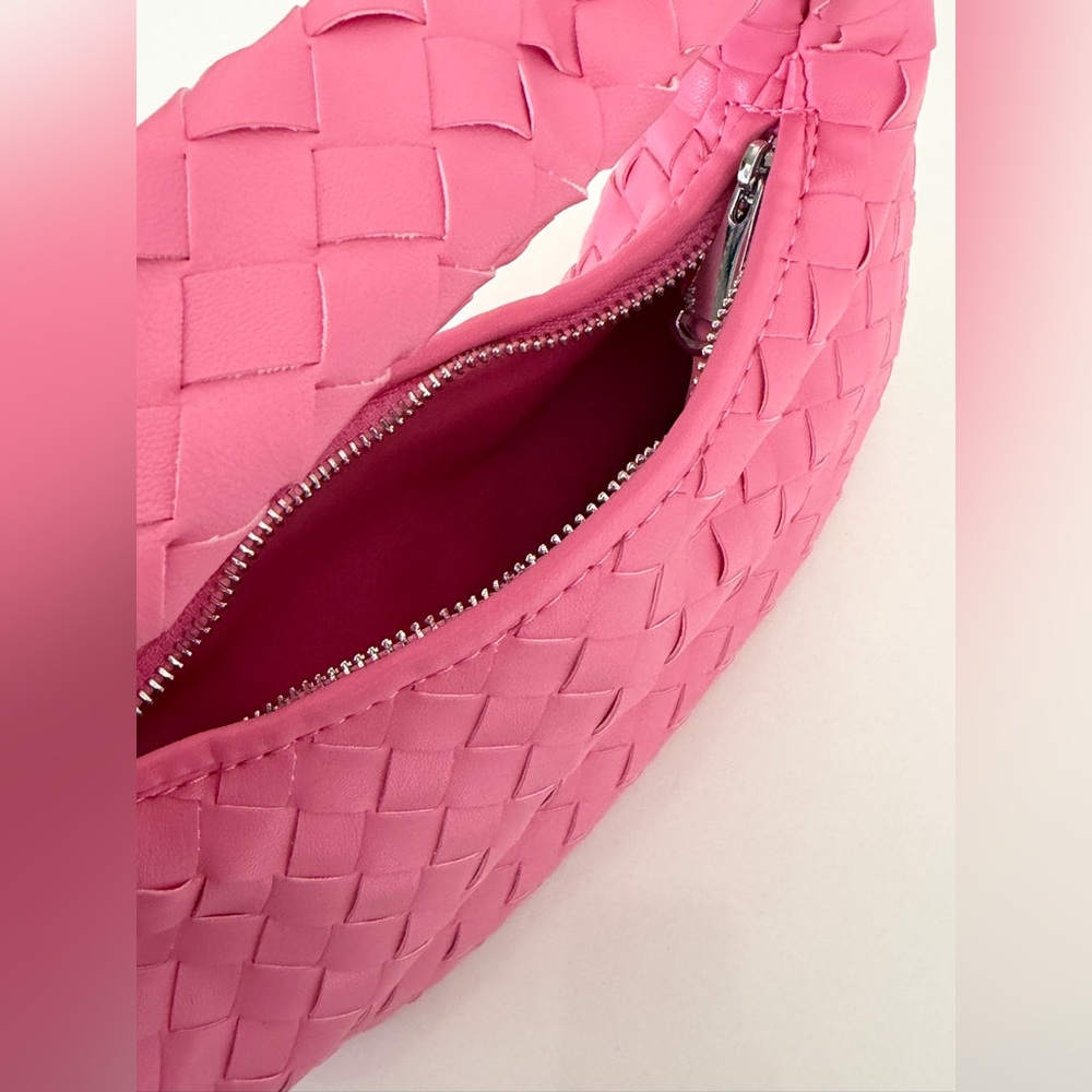 Pink Purse - Picture 3 of 9